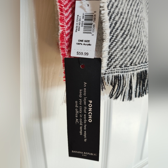 NWT Banana Republic Poncho/Scarf Wrap Buffalo Plaid - Picture 8 of 8